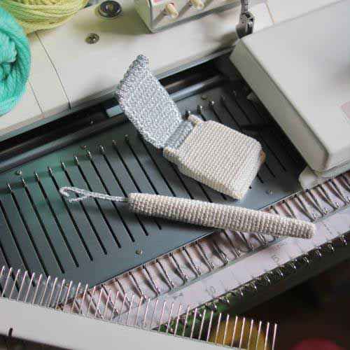 絶対便利編機道具「編みタッピと編みおもり」がある風景