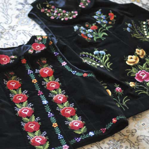 【ウォヴィチの伝統刺繍】ポーランド共和国　民族衣装を華やかに彩る ウォヴィチの伝統刺繍