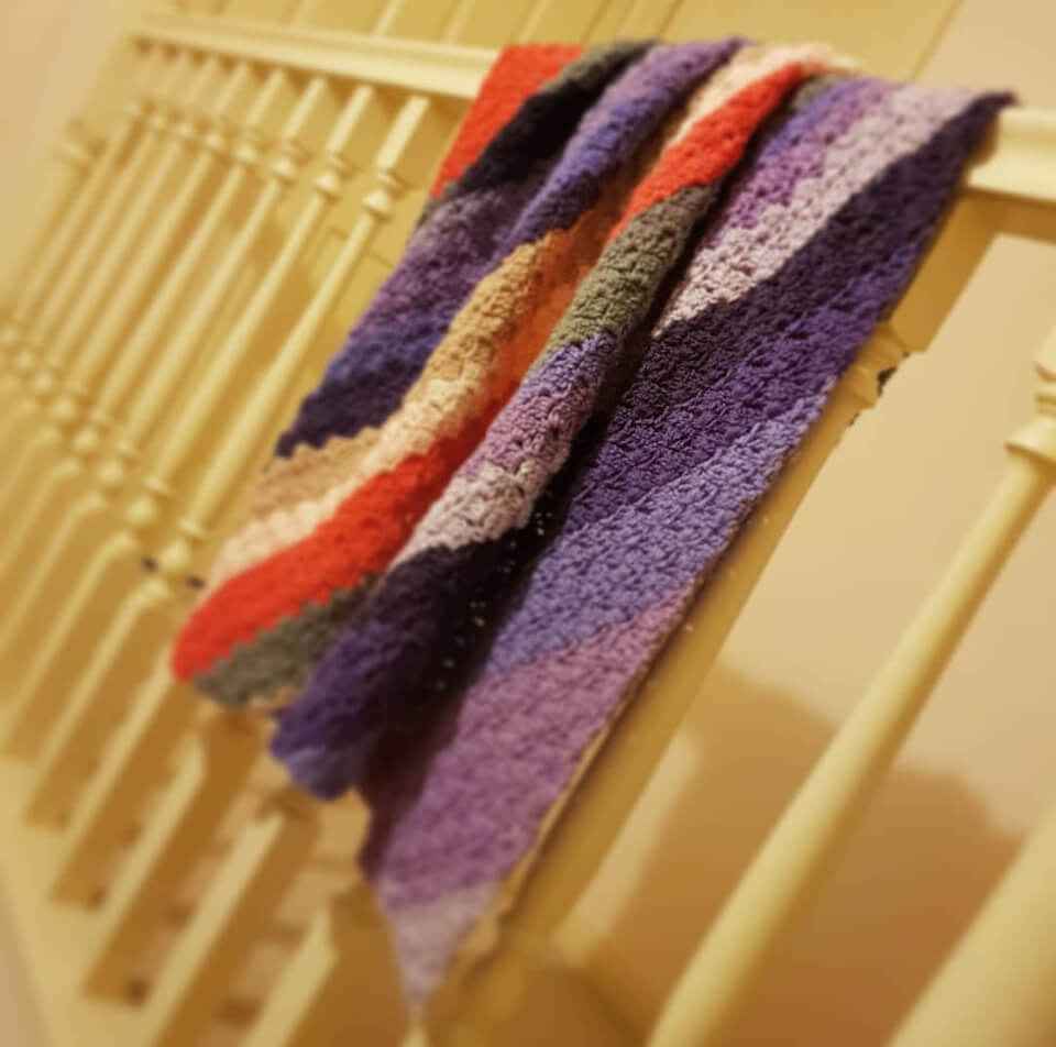 豪州滞在中、Carsonの糸でブランケット。C2Cドット絵みたいでかわいい。