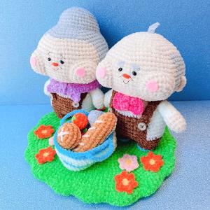 grandpa and grandma.
手にマグネットが入っているのでおててつなぎます。