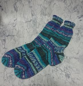 opal毛糸 6plyで編んだ靴下です。柄合わせ上手くいって良かった！