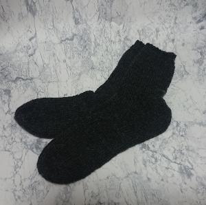 エブリデイアルパカで練習用に編んだ靴下です。